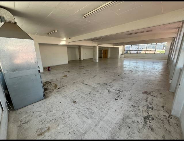 240M² BUSINESS TO LET IN WOODSTOCK